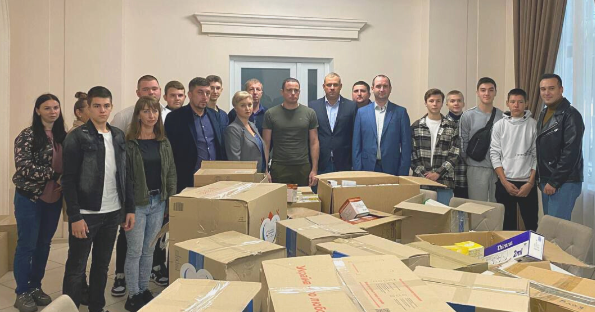 «ФОНД РОЗВИТКУ КАМ’ЯНСЬКОГО» передав 3,5 тони медикаментів військовим госпіталям