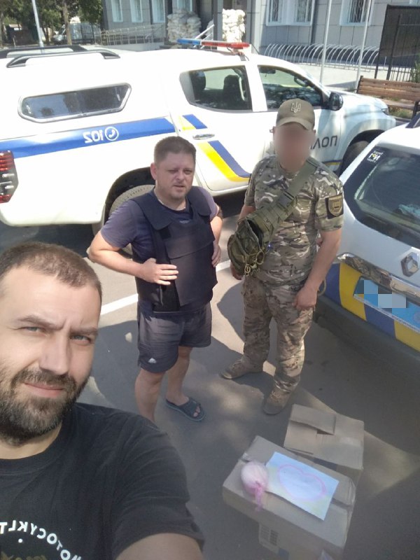 Волонтери «Фонду розвитку Кам’янського» доставили на Донбас майже 400 кг продуктів для військових та цивільних